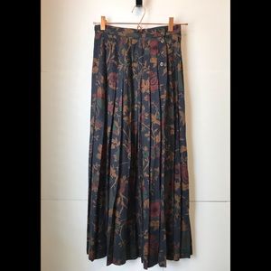 Vintage Pleated Maxi Skirt